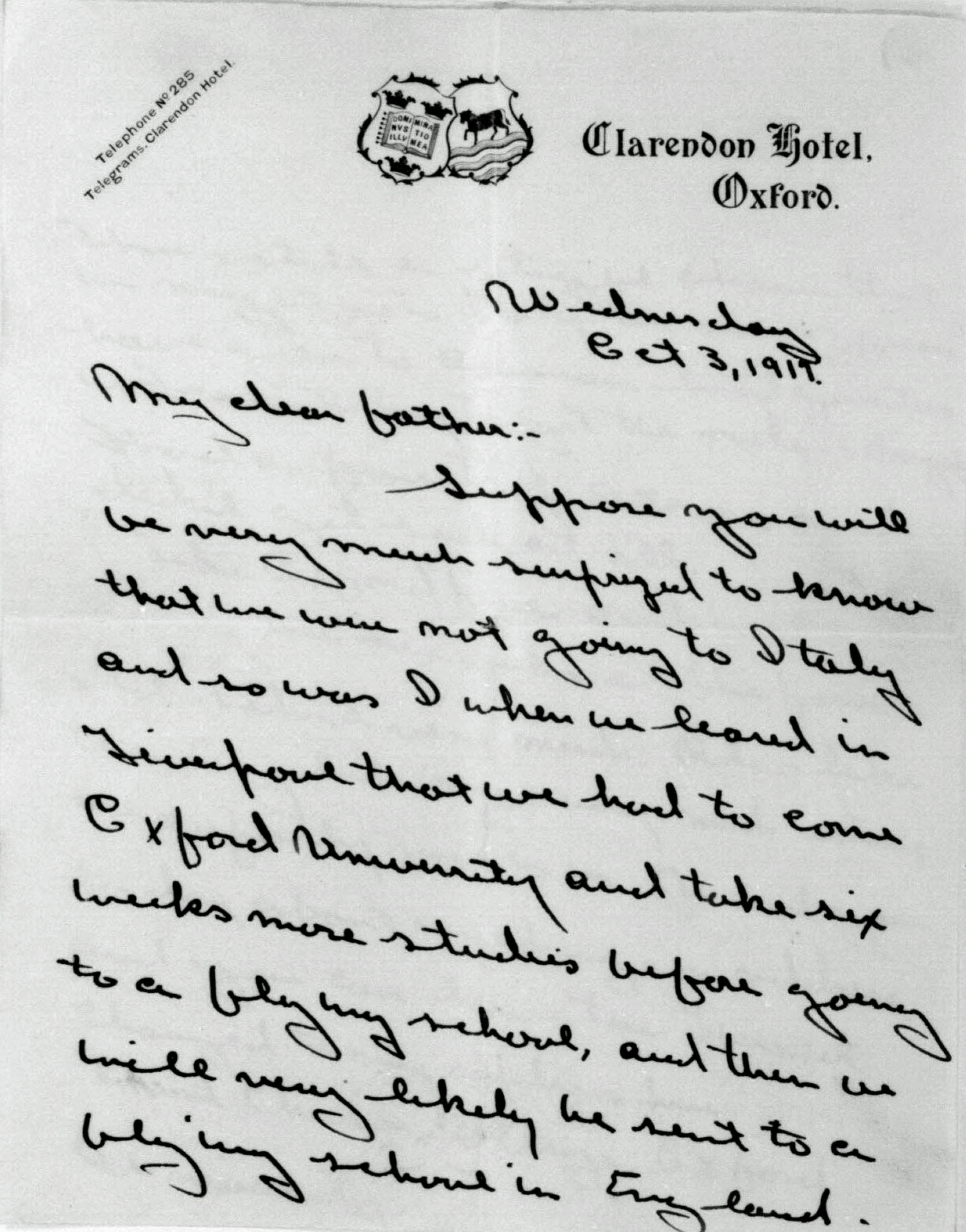 First page of a letter dated October 3, 1917, on Clarendon Hotel Oxford letterhead from Fry to his father telling him he will not go to Italy but will stay in England.